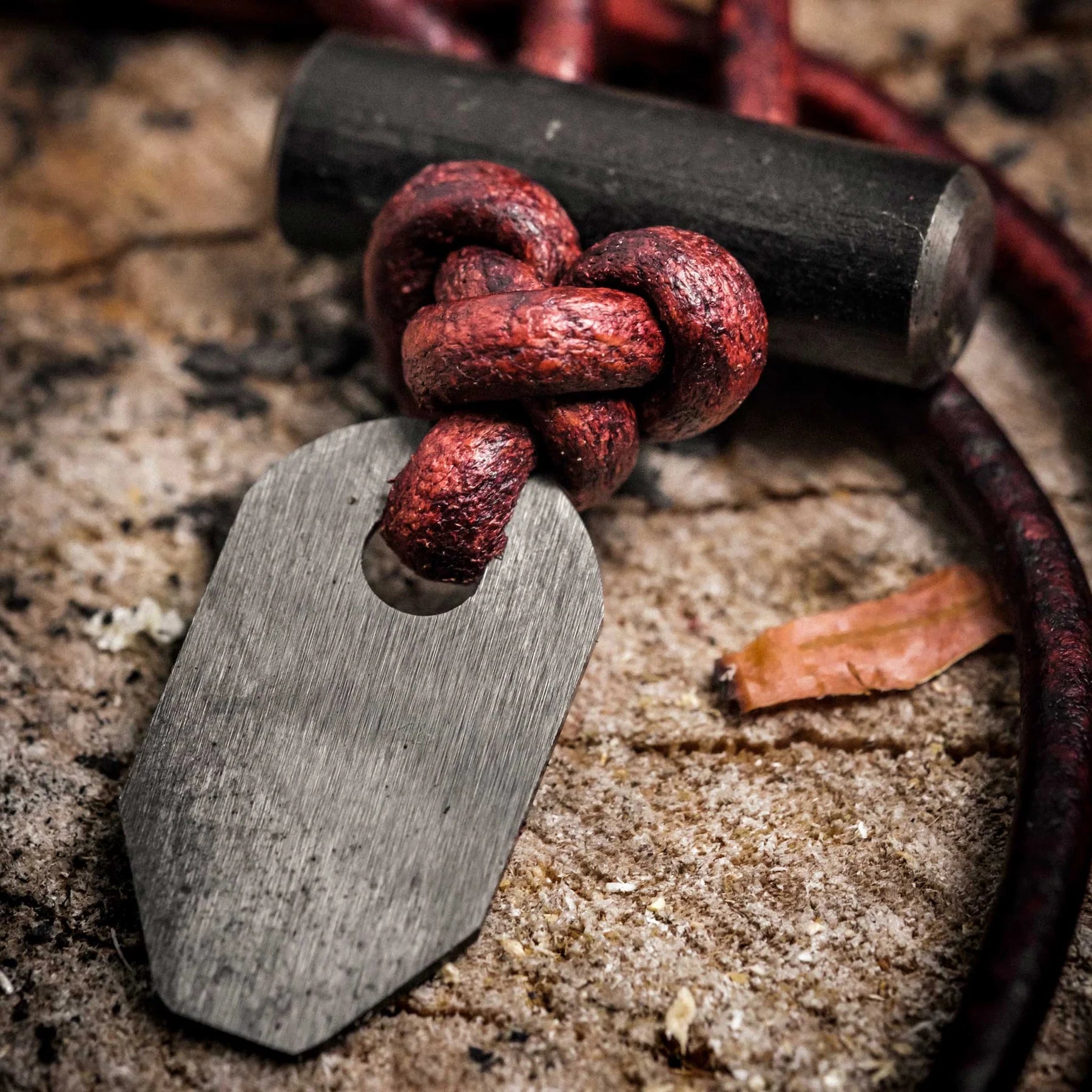 BUSHCRAFT NECKLACE™